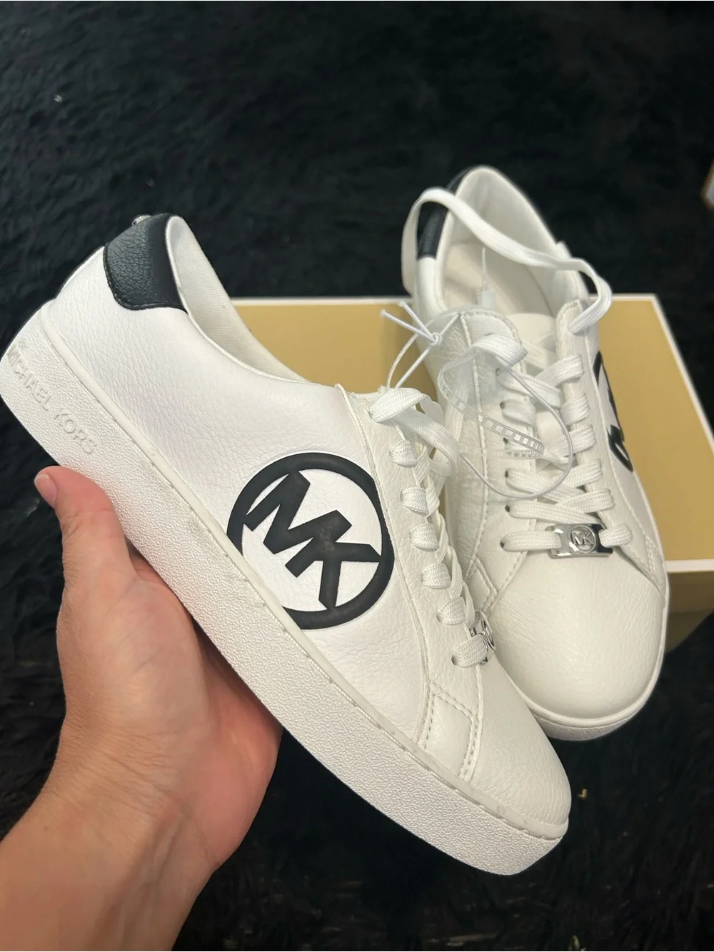 MICHAEL KORS white Mk black logo lace up shoes sneakers women’s 7 new